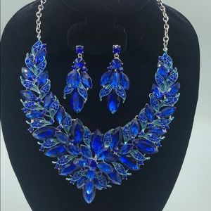 Royal blue necklace set